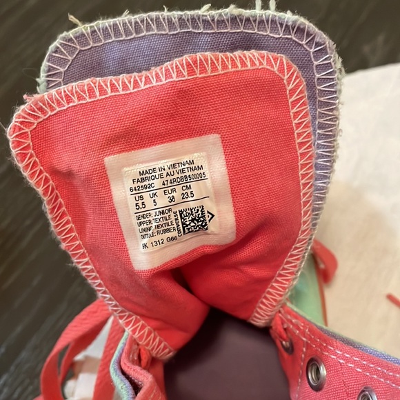 Multi color Converse shirkers - Picture 3 of 9